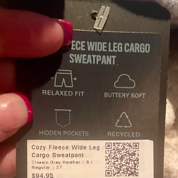 Cozy Fleece Wide Leg Cargo Sweatpants - Picture 4 of 4